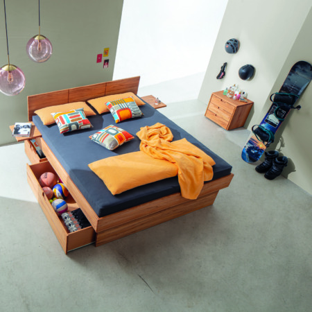 Soreo Massivholzbett - Ambiente